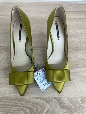 Zara Basics Olive Green Bow Pointed Toe Pumps